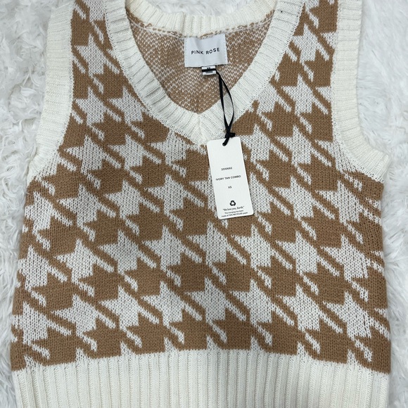 Pink Rose V-Neck Sweater Vest - Cream and Brown - Picture 1 of 2